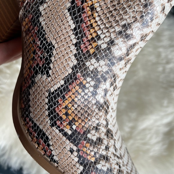 Free People -Matisse Vegan snake skin booty- sz 8 - Picture 5 of 8